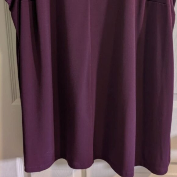Catherines Womens Plus Size 1X 18/20 Maroon Sleeveless Knit Top - Picture 4 of 4